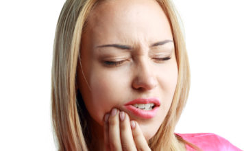 “Dottore mi sanguinano le gengive” – “Ne parli con lo psichiatra signora…”